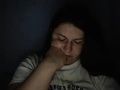 Snapshot of KiraSwee chatting on 09/19/25, 06:08 KiraSwee online show from 09/19/25, 06:08