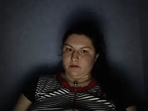 Snapshot of KiraSwee chatting on 09/26/25, 06:23 KiraSwee online show from 09/26/25, 06:23