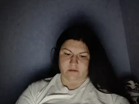 Snapshot of KiraSwee chatting on 09/29/25, 08:35 KiraSwee online show from 09/29/25, 08:35