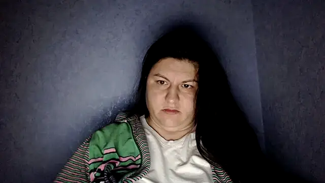 Snapshot of KiraSwee chatting on 10/22/25, 05:13 KiraSwee online show from 10/22/25, 05:13