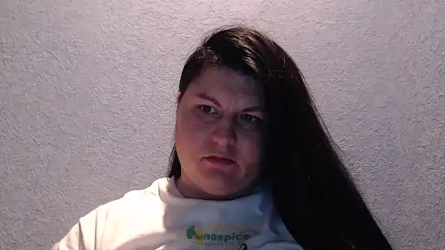 Snapshot of KiraSwee chatting on 11/25/25, 06:08 KiraSwee online show from 11/25/25, 06:08