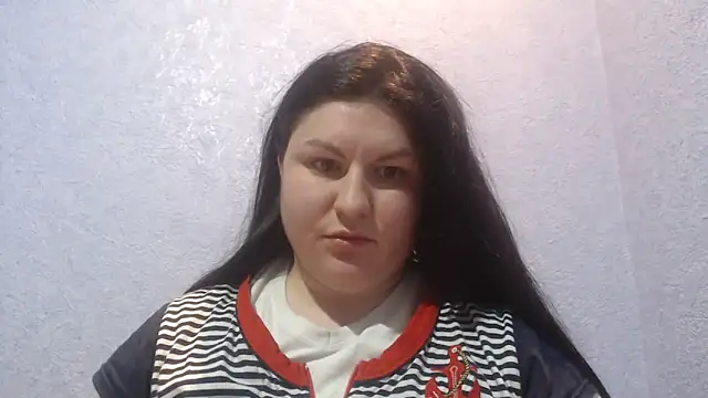 Snapshot of KiraSwee chatting on 12/01/25, 05:18 KiraSwee online show from 12/01/25, 05:18