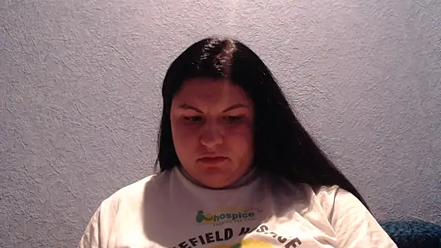 KiraSwee online show from 12/17/25, 07:53