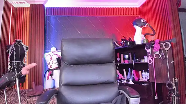 XiaQueen online show from 02/27/26, 11:32