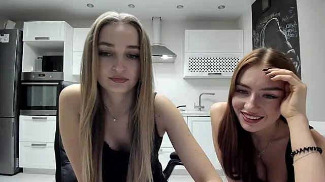 Snapshot of lisenok chatting on 10/12/25, 07:02 lisenok online show from 10/12/25, 07:02