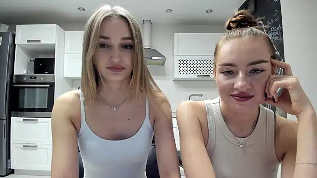 Snapshot of lisenok chatting on 10/15/25, 08:53 lisenok online show from 10/15/25, 08:53