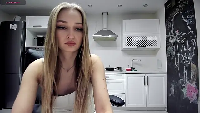 Snapshot of lisenok chatting on 03/12/26, 06:03 lisenok online show from 03/12/26, 06:03