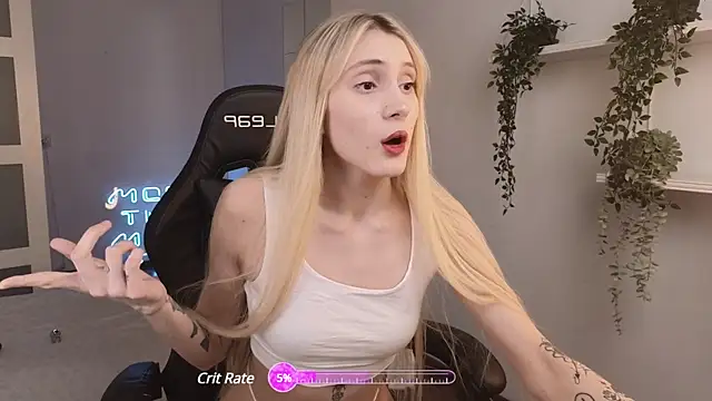 elliefrost online show from 02/10/25, 01:03