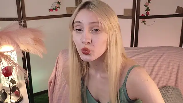 elliefrost online show from 02/19/25, 12:57