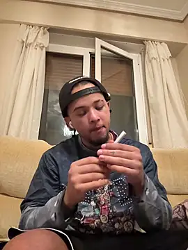 yeiyei oficial online show from 10/13/25, 09:59