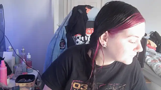 Snapshot of AureliaXOX chatting on 10/15/25, 09:53 AureliaXOX online show from 10/15/25, 09:53