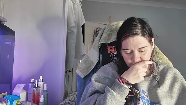 AureliaXOX online show from 01/13/26, 11:15