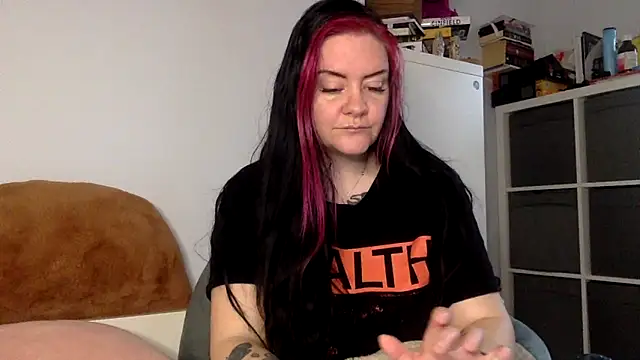 AureliaXOX online show from 02/15/26, 11:30