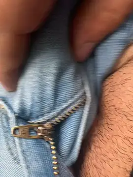 sark0606 online show from 02/10/25, 11:04