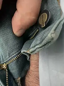 sark0606 online show from 02/28/25, 09:47