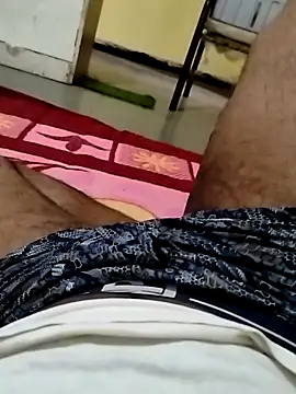 Snapshot of apnasare chatting on 04/28/26, 10:31 apnasare online show from 04/28/26, 10:31