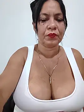 Snapshot of thefuckingowneroftits chatting on 03/15/26, 03:12 thefuckingowneroftits online show from 03/15/26, 03:12