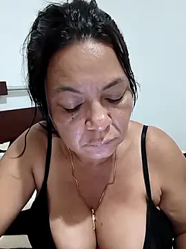 Snapshot of thefuckingowneroftits chatting on 03/24/26, 12:48 thefuckingowneroftits online show from 03/24/26, 12:48