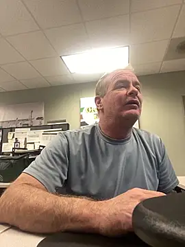 Snapshot of hintly chatting on 12/22/25, 08:28 hintly online show from 12/22/25, 08:28