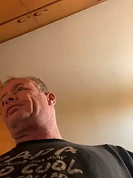 Snapshot of hintly chatting on 01/16/26, 12:09 hintly online show from 01/16/26, 12:09