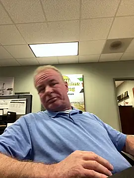 Snapshot of hintly chatting on 03/02/26, 10:16 hintly online show from 03/02/26, 10:16