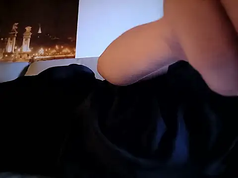 Snapshot of Raymond1308 chatting on 10/23/25, 05:29 Raymond1308 online show from 10/23/25, 05:29