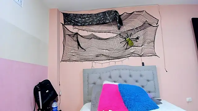 littletammy4u  online show from 10/28/25, 12:30