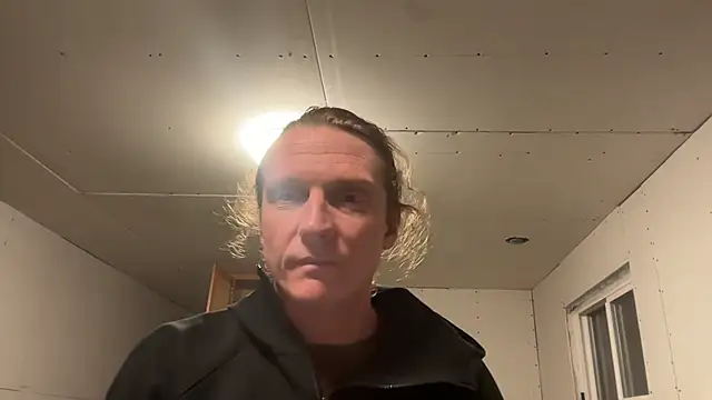 Snapshot of redone8in chatting on 02/03/25, 04:04 redone8in online show from 02/03/25, 04:04