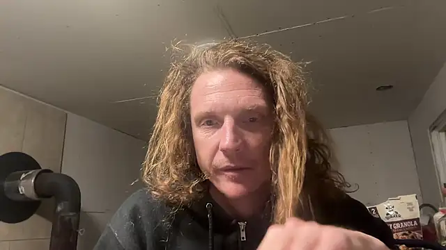 Snapshot of redone8in chatting on 02/11/25, 03:40 redone8in online show from 02/11/25, 03:40