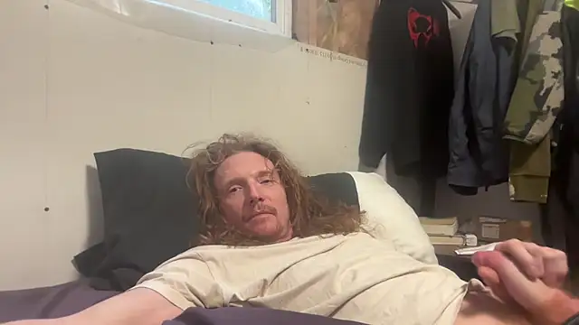 Snapshot of redone8in chatting on 03/03/25, 01:21 redone8in online show from 03/03/25, 01:21