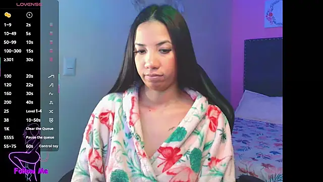 SallyWhitee online show from 12/02/25, 05:02