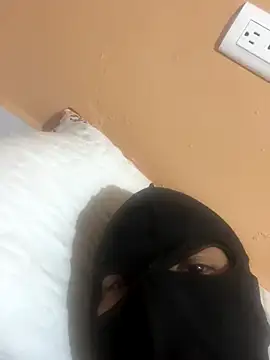 Snapshot of tunenarica22 chatting on 12/15/25, 03:00 tunenarica22 online show from 12/15/25, 03:00