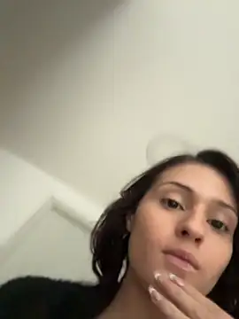 Snapshot of AngelRuby chatting on 04/18/26, 05:28 AngelRuby online show from 04/18/26, 05:28