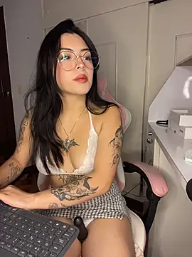 Snapshot of Valu_euphoria chatting on 04/03/26, 07:34 Valu euphoria online show from 04/03/26, 07:34