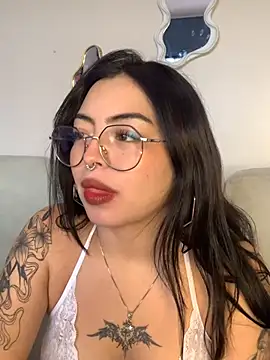 Snapshot of Valu_euphoria chatting on 04/15/26, 07:58 Valu euphoria online show from 04/15/26, 07:58