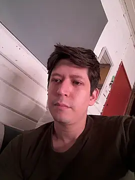 Snapshot of ReyBen11 chatting on 02/25/25, 02:00 ReyBen11 online show from 02/25/25, 02:00