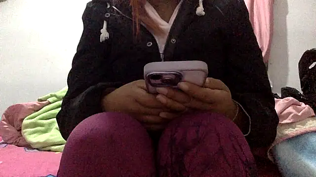 sharonlopez9611 online show from 11/12/25, 02:45