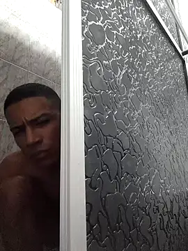 Snapshot of Mineirinho043 chatting on 02/11/25, 03:50 Mineirinho043 online show from 02/11/25, 03:50