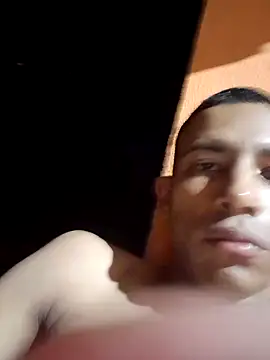 Snapshot of Mineirinho043 chatting on 02/17/25, 05:36 Mineirinho043 online show from 02/17/25, 05:36