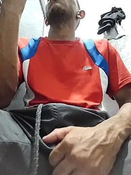 Snapshot of Mineirinho043 chatting on 02/26/25, 04:03 Mineirinho043 online show from 02/26/25, 04:03