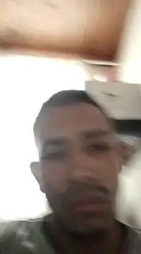 Snapshot of Mineirinho043 chatting on 03/05/25, 12:22 Mineirinho043 online show from 03/05/25, 12:22