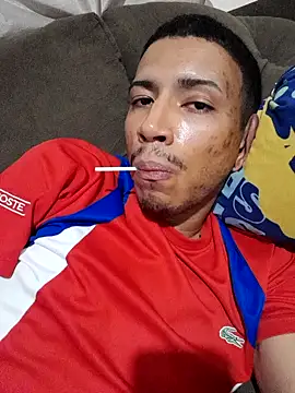 Snapshot of Mineirinho043 chatting on 03/06/25, 01:05 Mineirinho043 online show from 03/06/25, 01:05