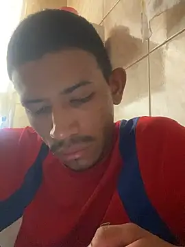 Snapshot of Mineirinho043 chatting on 03/12/25, 11:31 Mineirinho043 online show from 03/12/25, 11:31