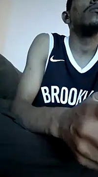 Snapshot of Mineirinho043 chatting on 03/15/25, 04:13 Mineirinho043 online show from 03/15/25, 04:13