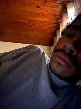 Snapshot of Mineirinho043 chatting on 09/12/25, 12:05 Mineirinho043 online show from 09/12/25, 12:05