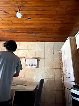 Snapshot of Mineirinho043 chatting on 10/29/25, 11:34 Mineirinho043 online show from 10/29/25, 11:34