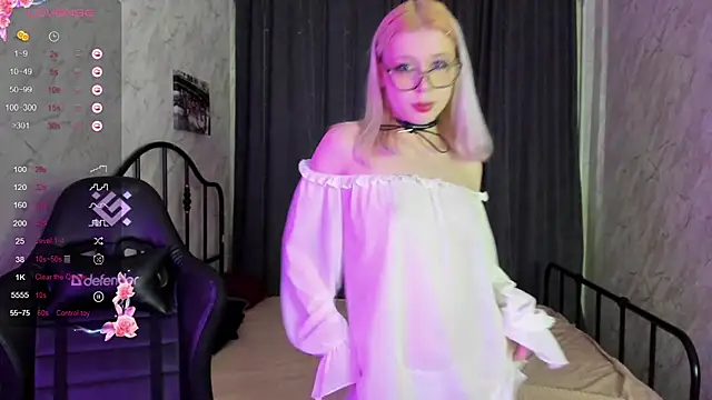 Mimi Webb online show from 03/02/25, 11:29