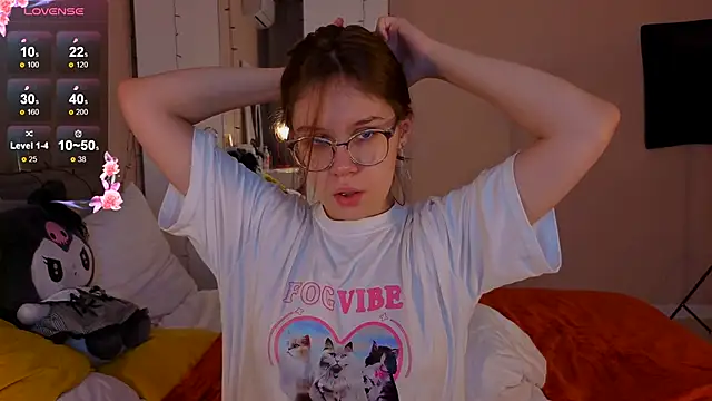 Mia Luw online show from 12/19/25, 04:19