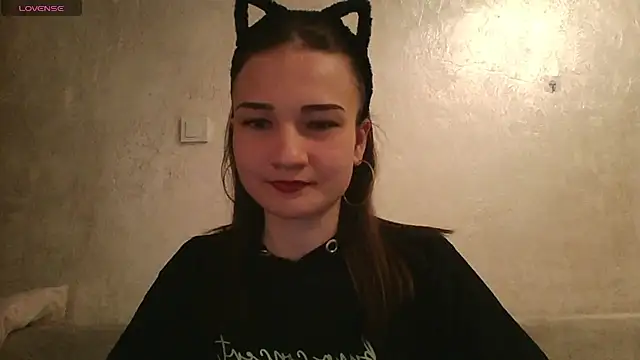 Snapshot of RoyalDessertt chatting on 03/13/25, 10:36 RoyalDessertt online show from 03/13/25, 10:36