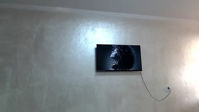 RoyalDessertt online show from 12/01/25, 07:24